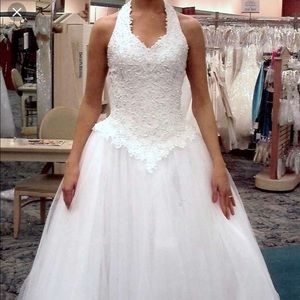 Oleg Cassini wedding dress